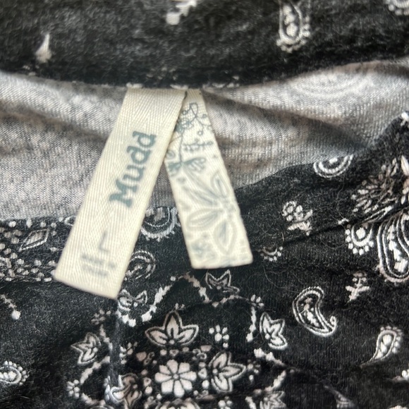 Cute crop top - Picture 3 of 3